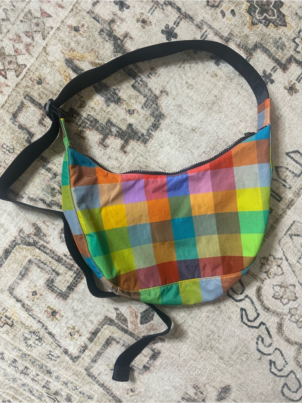 BAGGU madras medium crescent bag